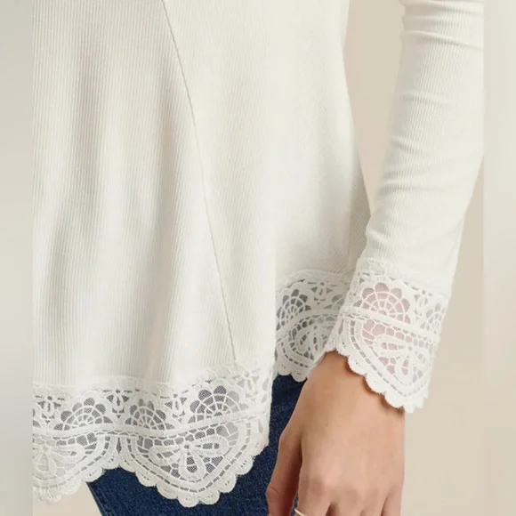 VENUS - Babydoll Lace Trim Top - Picture 4 of 8